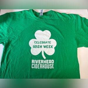 Riverhead Clubhouse, Irish week, Tee-Shirt XL